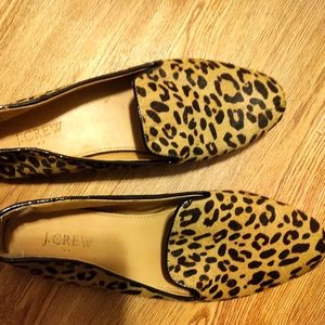 Great condition leapord print J Crew size 8 flats.